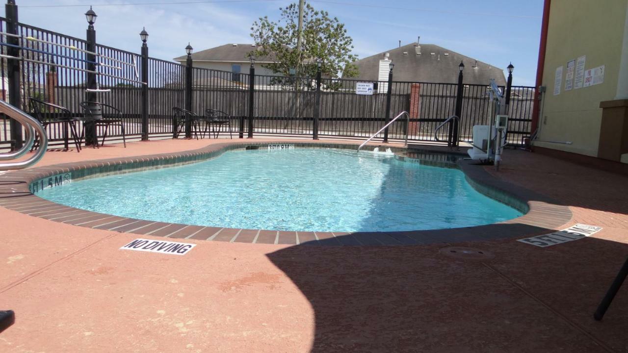 Regency Inn & Suites - Baytown Dış mekan fotoğraf